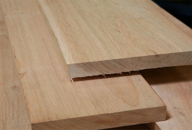 Làm việc dễ với gỗ thích mềm nguyên liệu