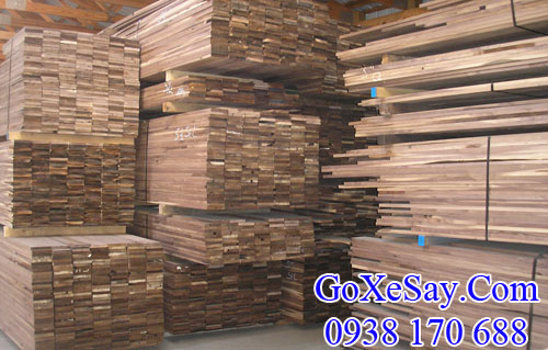 gỗ walnut xẻ thanh nhập khẩu